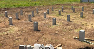 Фундамент на забивных жб сваях под ключ в Шарыпово - фундамент из забивных железобетонных свай цена от 3152 руб/м2